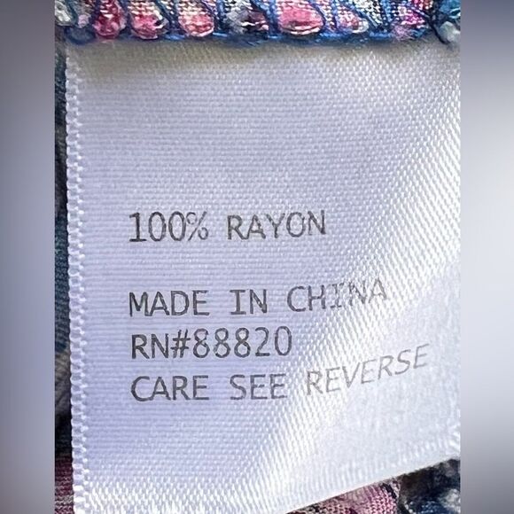 RACHEL Rachel Roy Short Sleeve Colorful Floral Ruched Lightweight Blouse. Medium - Picture 6 of 7